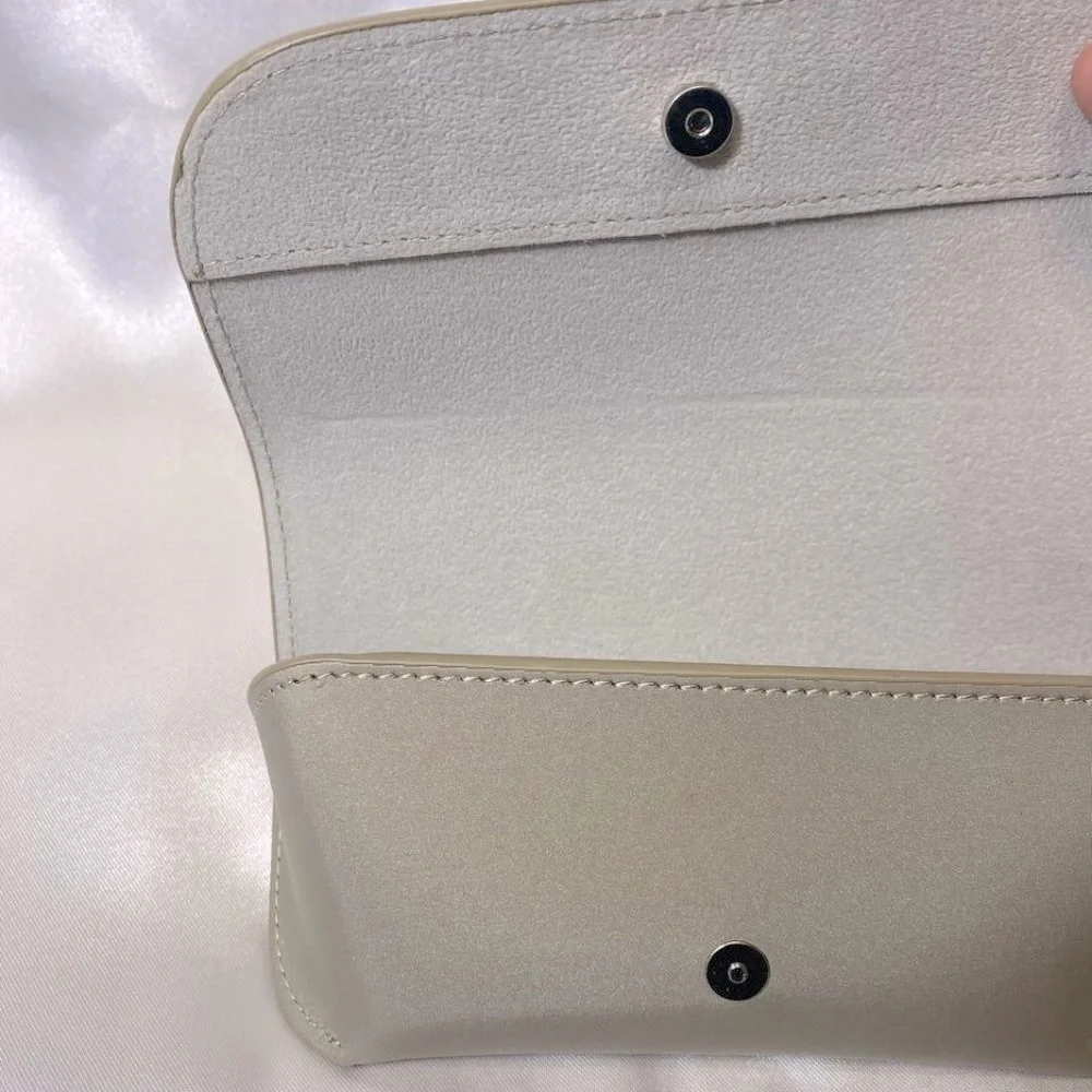 Giorgio Armani Sunglasses Case,Silver Hard Clamshell,Boxed, Drawstring Bag, Card - Picture 9 of 12